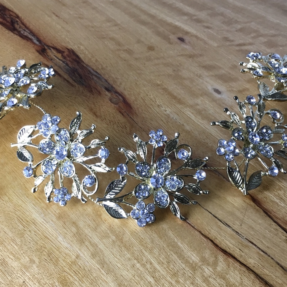 Bridal Gold toned Leaf Wedding Hair Pin